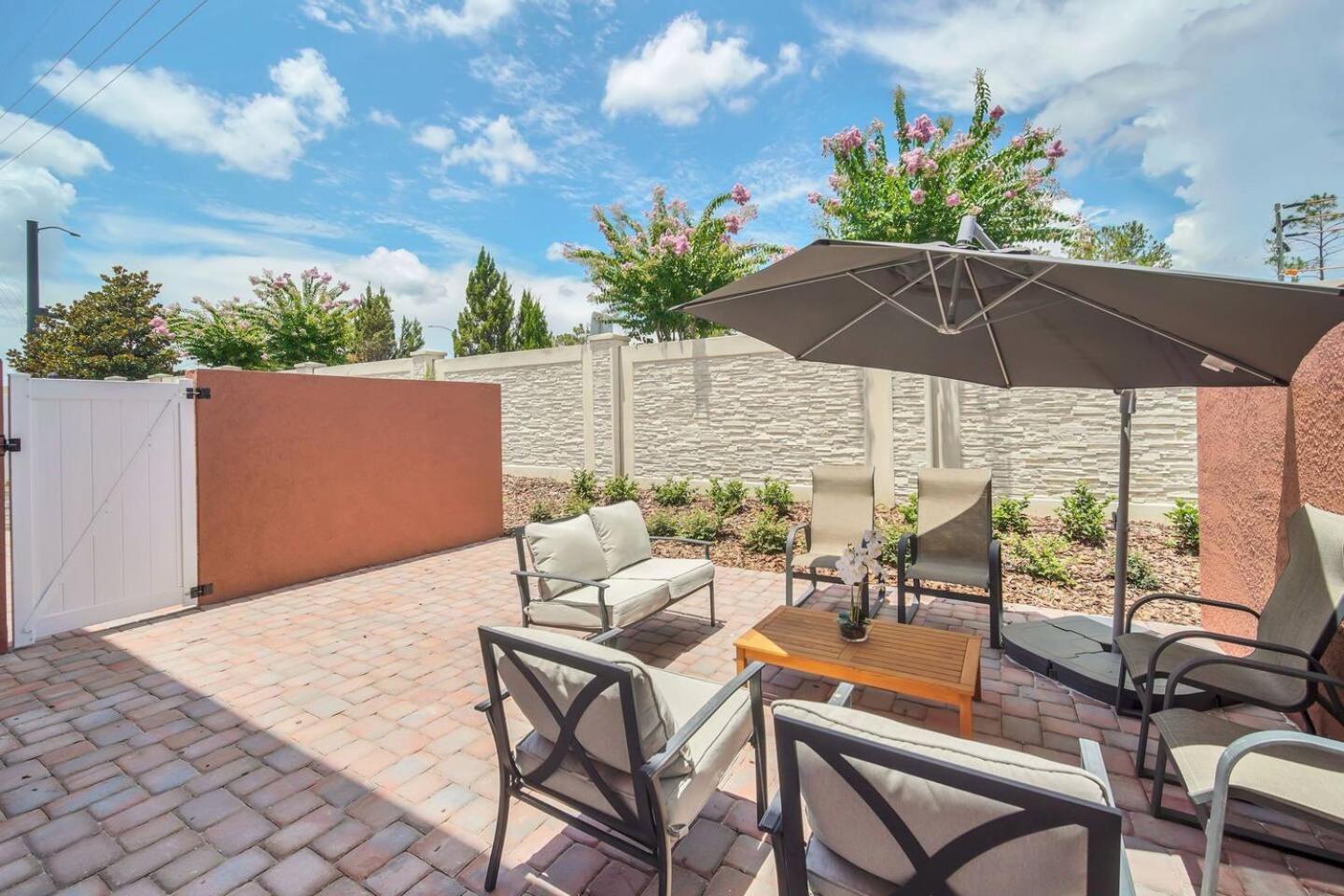 Holiday home 5 Bd 5ba Themed House Near