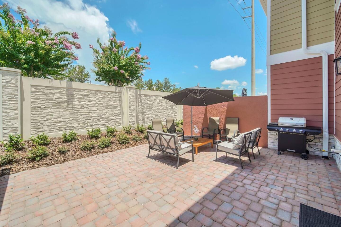 5 Bd 5ba Themed House Near